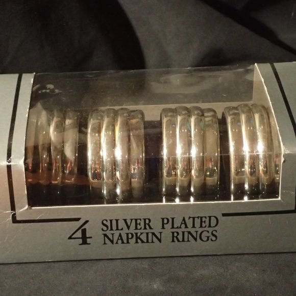 Set of 4 silver plated napkin rings - Picture 3 of 3